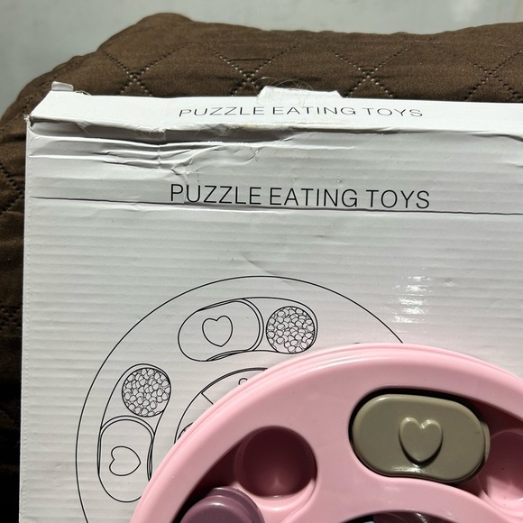 NWT- IQ Interactive Puzzle Toy for dogs - Picture 3 of 4